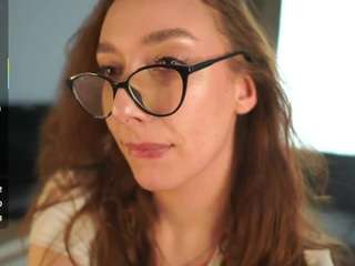 eleneblacknall Live Webcam on CamSoda