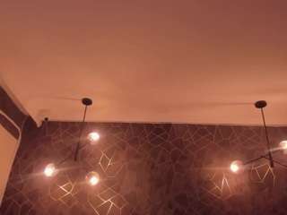 eleonora-angels's CamSoda show and profile