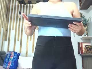 lunaa-jonhsonn webcam model