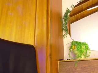 lunaa-jonhsonn Sex Cam Show