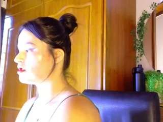 lunaa-jonhsonn Sex Cam Show