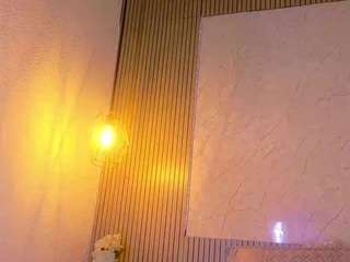lunaa-jonhsonn Live Webcam on CamSoda