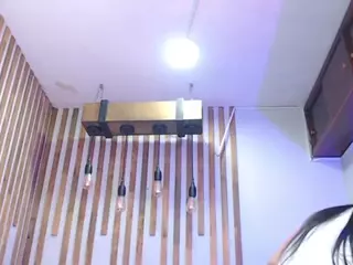 Lunaa-jonhsonn's Live Sex Cam Show