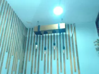 Lunaa-jonhsonn's Live Sex Cam Show