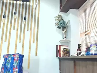 Lunaa-jonhsonn's Live Sex Cam Show