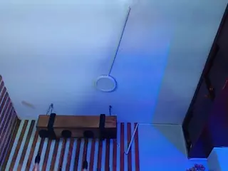 Lunaa-jonhsonn's Live Sex Cam Show