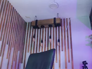Lunaa-jonhsonn's Live Sex Cam Show