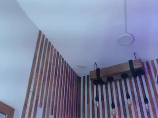 Lunaa-jonhsonn's Live Sex Cam Show