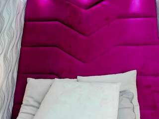 Discover lunacute01 from CamSoda