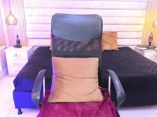 le modèle victoriaablair est en webcam porno dans un show sur le site camsoda, il possède les tags suivants: brown eyes,dildo or vibrator,drinking,facial piercings,flashing,lovense,normal,smoking,toys,brown hair,hd,small tits