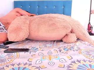 damonyalessia webcam model