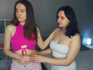 Eadlin And Wilone's Live Sex Cam Show