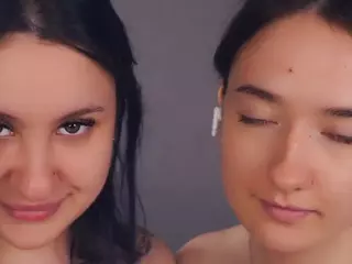 Eadlin And Wilone's Live Sex Cam Show