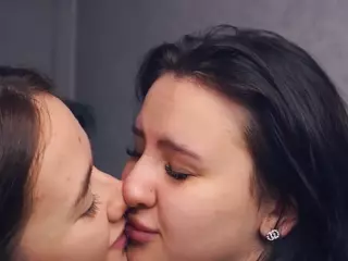 Eadlin And Wilone's Live Sex Cam Show