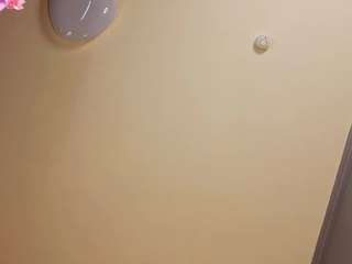Lola live cam preview