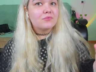 lilmilkylilly webcam