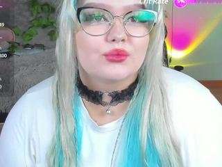 lilmilkylilly from CamSoda is Freechat