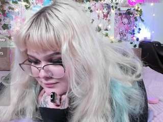 lilmilkylilly live cam profile