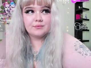 lilmilkylilly live cam profile