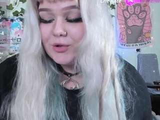 lilmilkylilly live cam profile