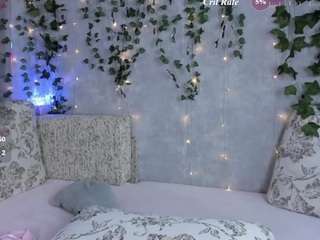 lilmilkylilly live webcam show