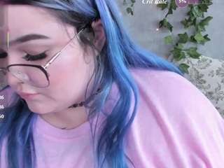 lilmilkylilly live webcam show