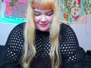 LilMilkyLilly's Live Sex Cam Show
