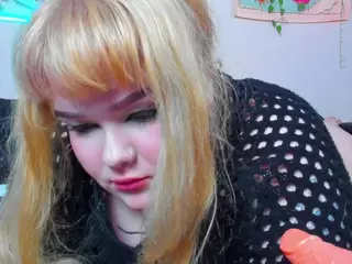LilMilkyLilly's Live Sex Cam Show