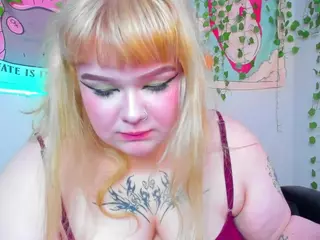 LilMilkyLilly's Live Sex Cam Show