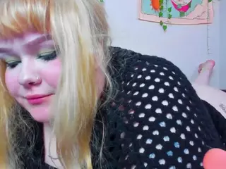 LilMilkyLilly's Live Sex Cam Show