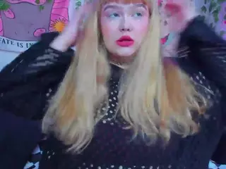 LilMilkyLilly's Live Sex Cam Show
