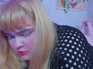 LilMilkyLilly's Live Sex Cam Show