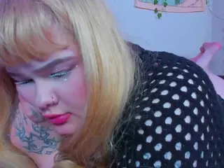 LilMilkyLilly's Live Sex Cam Show