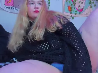 LilMilkyLilly's Live Sex Cam Show