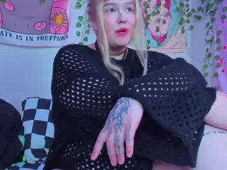 LilMilkyLilly's Live Sex Cam Show