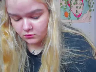 LilMilkyLilly's Live Sex Cam Show