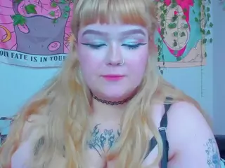 LilMilkyLilly's Live Sex Cam Show