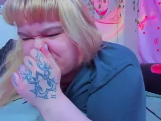 LilMilkyLilly's Live Sex Cam Show