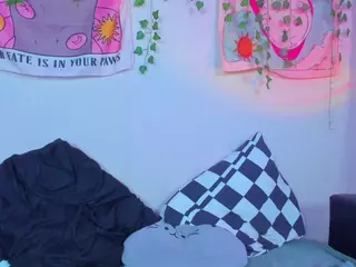 LilMilkyLilly's Live Sex Cam Show