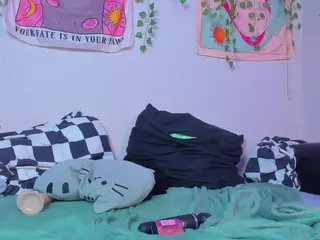 LilMilkyLilly's Live Sex Cam Show