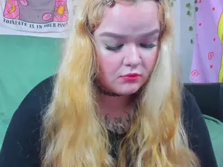 LilMilkyLilly's Live Sex Cam Show