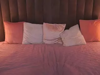 NeylaCharm's Live Sex Cam Show