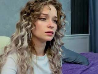vialeta-baby Live Webcam on CamSoda