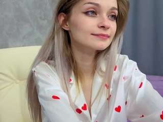 vialeta-baby Live Webcam on CamSoda