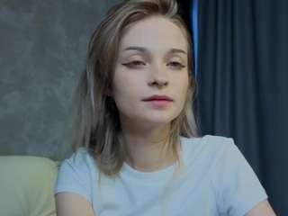vialeta-baby Live Webcam on CamSoda