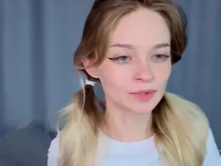 vialeta-baby's Live Sex Cam Show