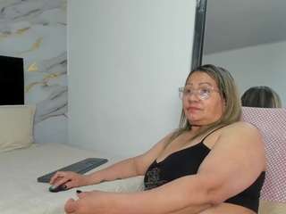 vickysweett Live Webcam on CamSoda