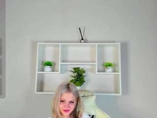Amanda-Whi1e