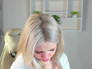 Amanda-Whi1e