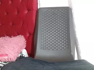 CRISTINAMONTIEL's Live Sex Cam Show